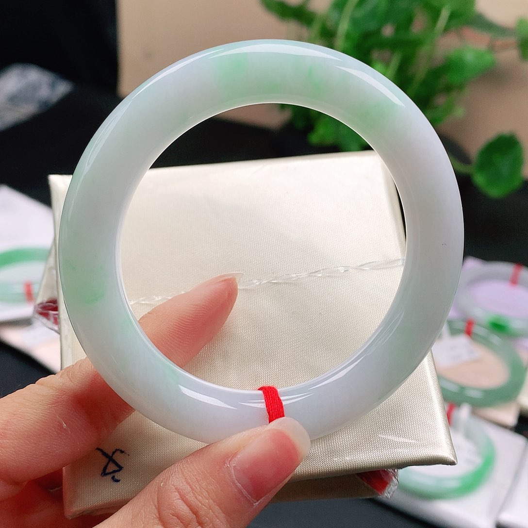 翡翠手镯（圆镯）未镶嵌天然翡翠手镯55