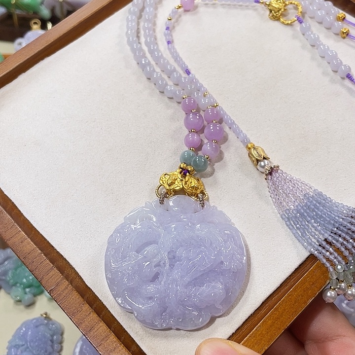 翡翠未镶嵌颈饰翡翠吊坠