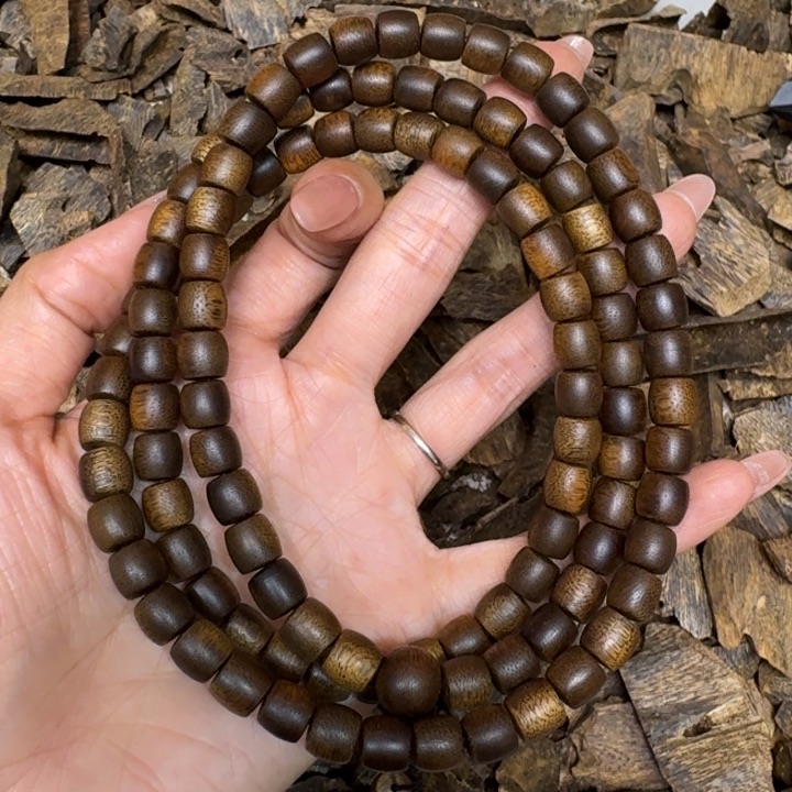 沉香手串芬母树沉水一条