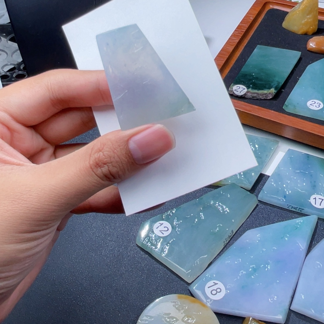 定制翡翠未镶嵌挂件料