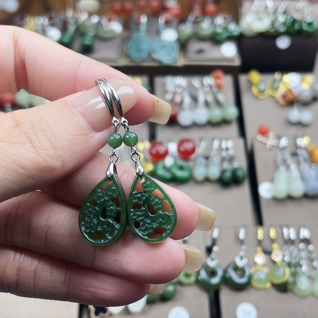 和田玉银S925镶嵌耳饰