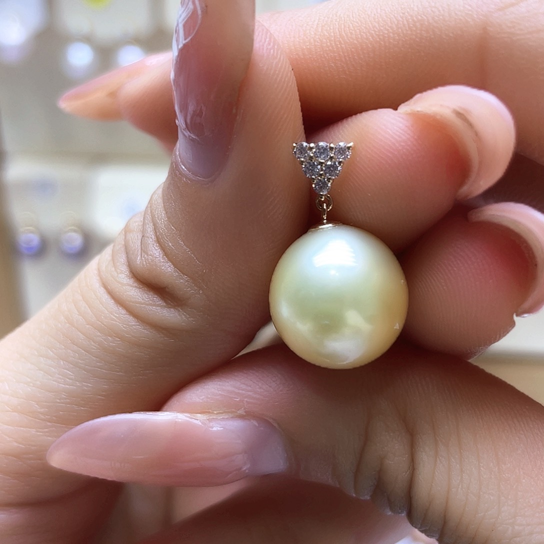 海水珍珠颈饰18K金镶嵌