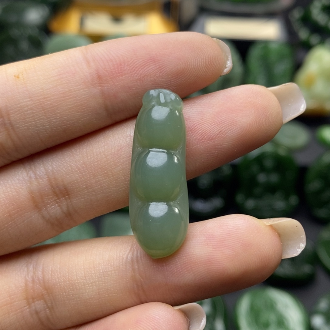 未镶嵌和田玉（碧玉）挂件