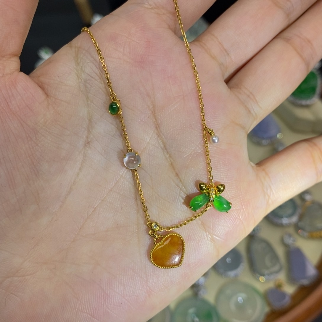 翡翠颈饰18K金镶嵌A货翡翠