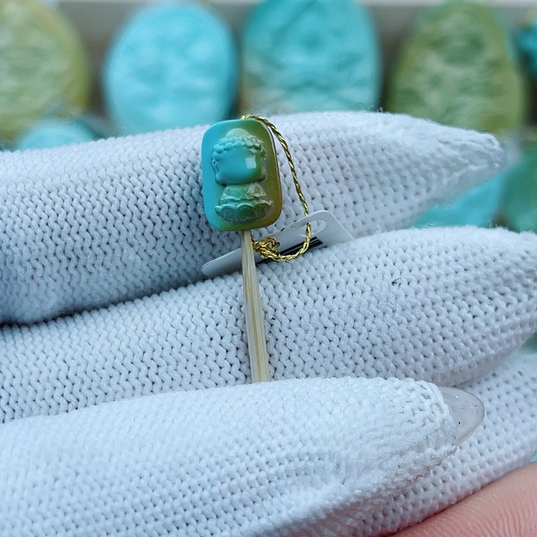 陈***愿南红玛瑙未镶嵌珠宝奇石