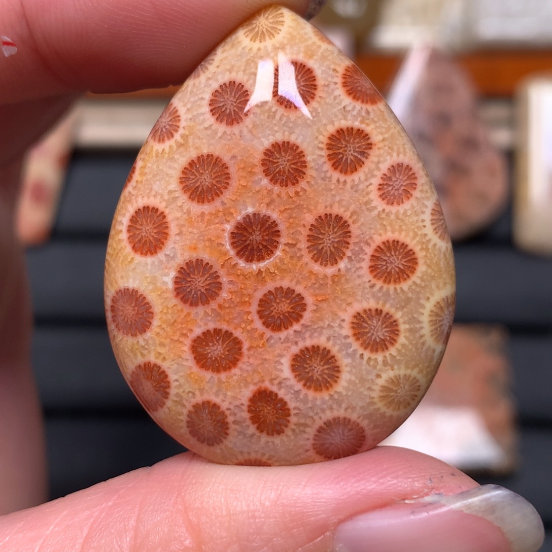 黄***主硅化玉未镶嵌吊坠无事牌手排平安扣