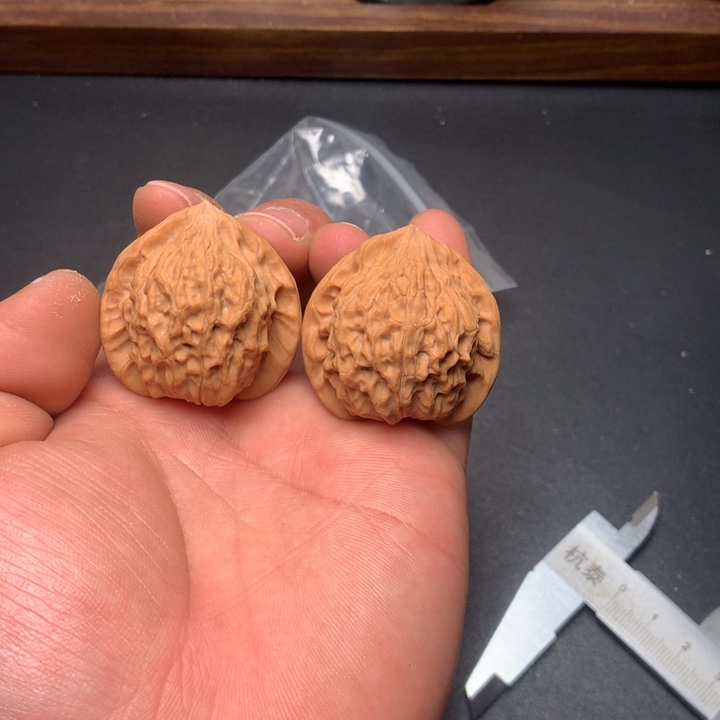 文玩核桃把件37七部沟50