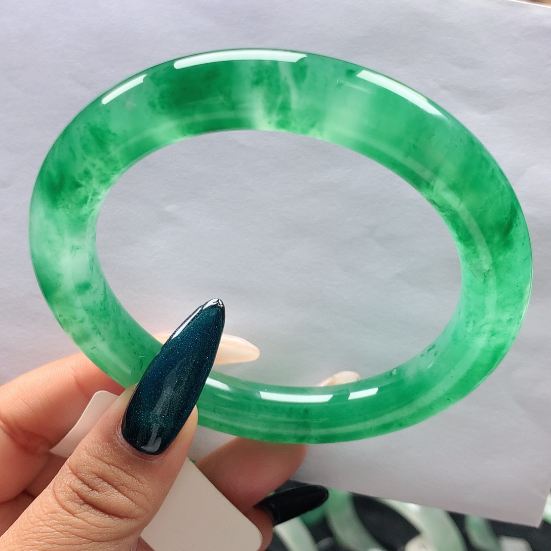 石英质玉未镶嵌镯子