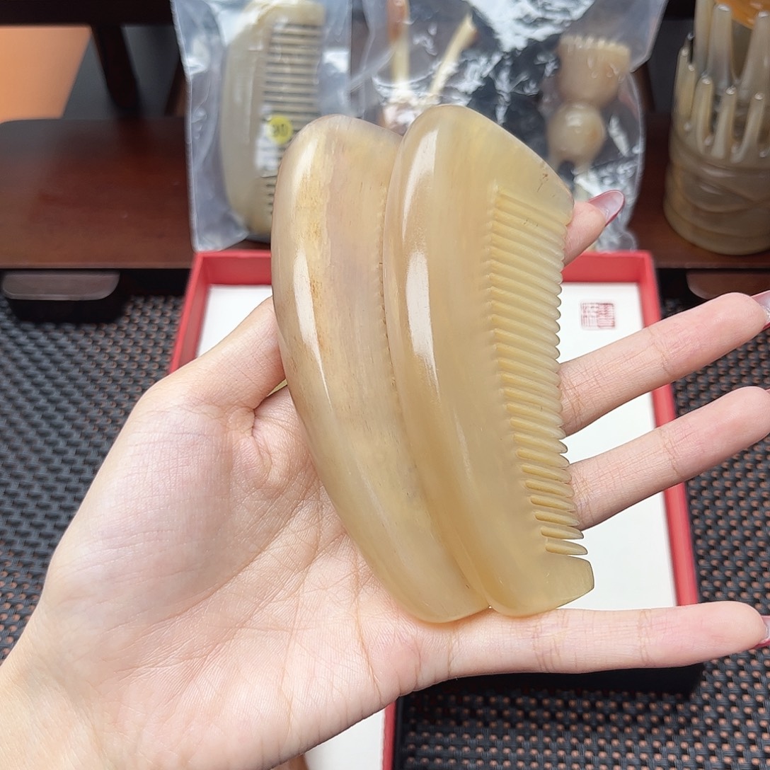 手工制作纯牛角梳子