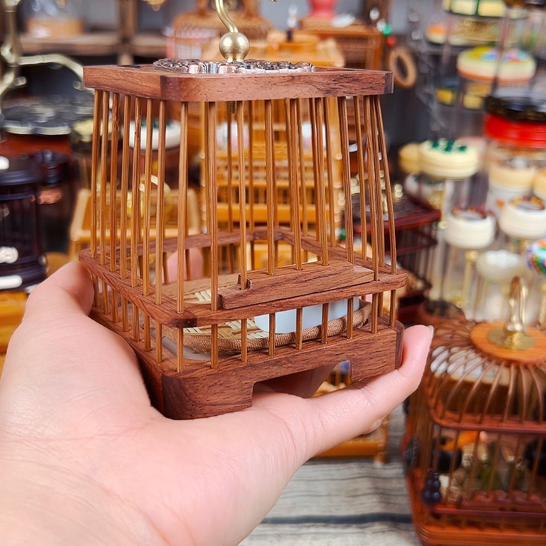 竹福利款大叶黄花梨官印笼➕绿蝈蝈