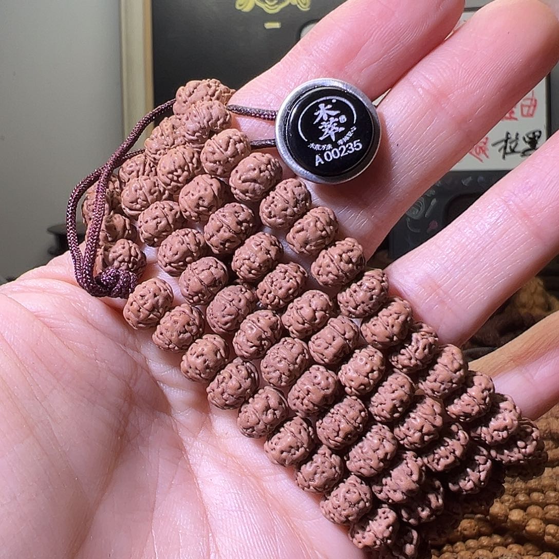 阿***杜金刚菩提手串年终总结福利8MM老树王108长串