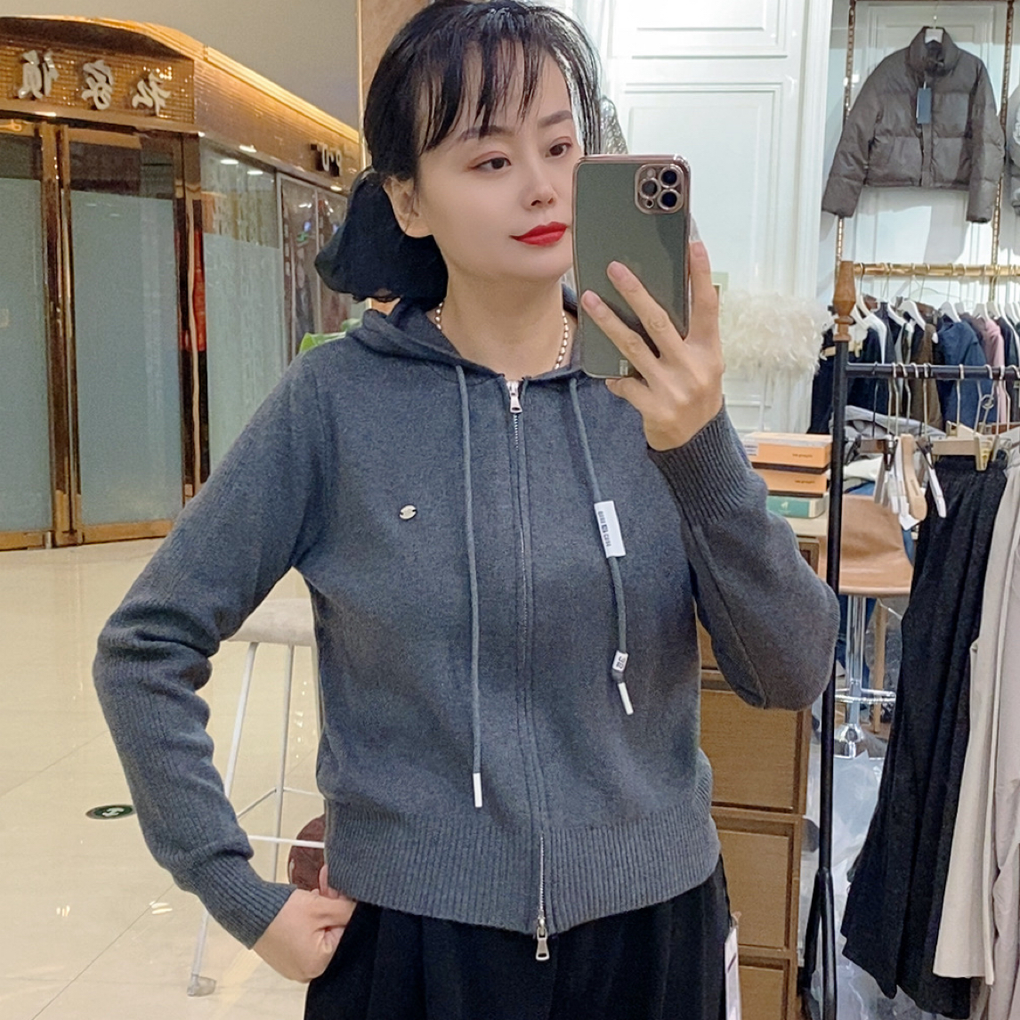 65针织纯色毛针织衫秋季连帽长袖抽绳开衫时尚女2025