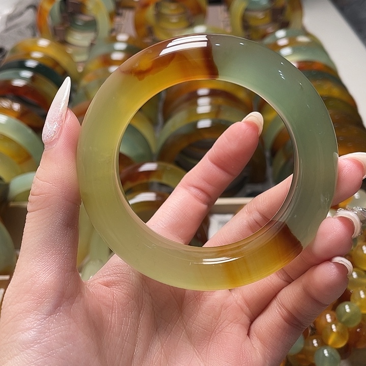 蛇纹石玉未镶嵌手镯55