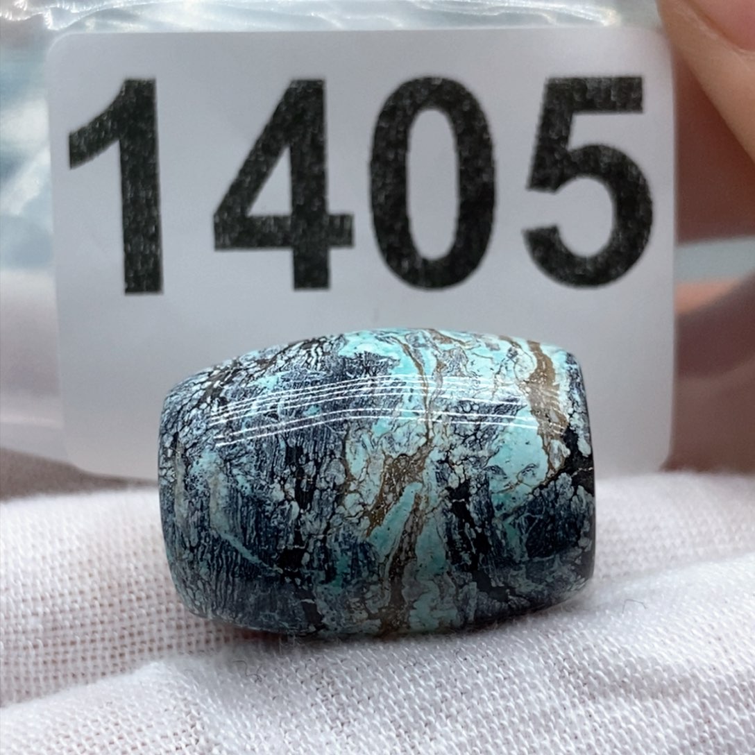 绿松石颈饰未镶嵌