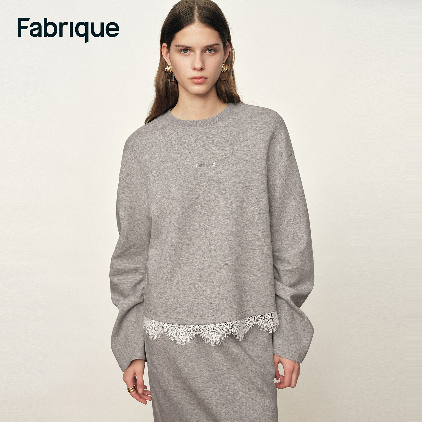 Fabrique Judy 早春新品蕾丝拼接空气层褶饰休闲百搭长袖圆领卫衣