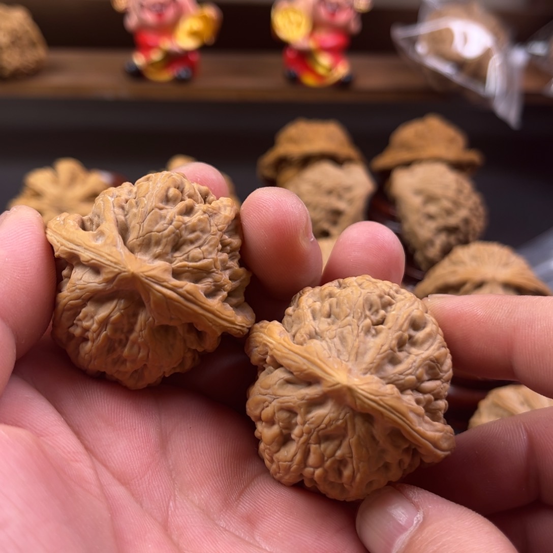 文玩核桃把件凤凰台