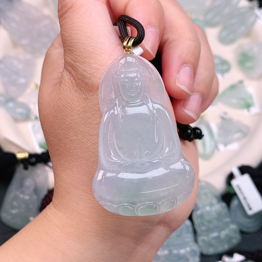 翡翠颈饰18K金镶嵌冰胶飘绿素衣观音