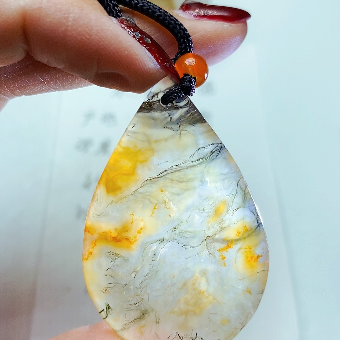 玛瑙/玉髓颈饰未镶嵌家**金