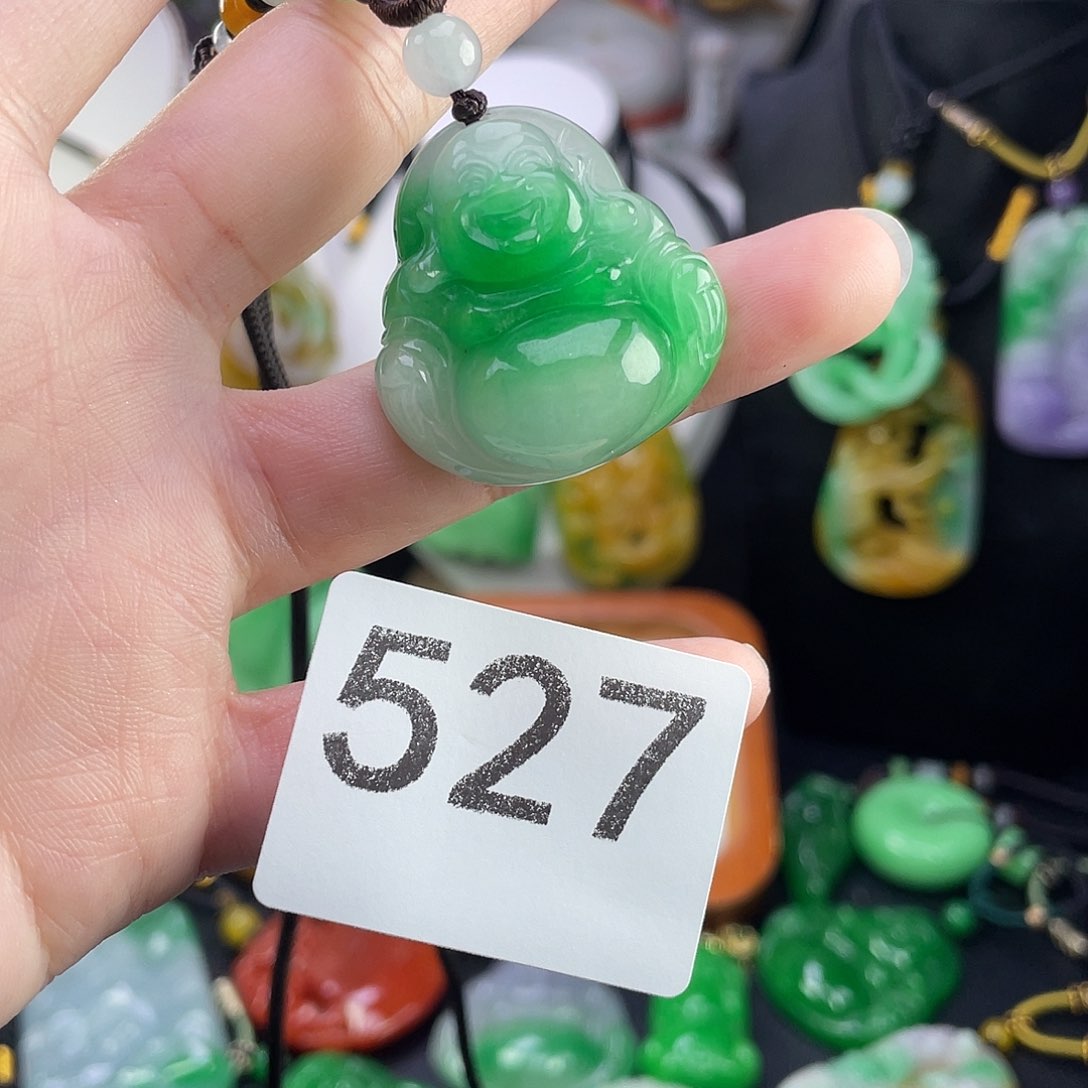 翡翠未镶嵌吊坠(赠链)