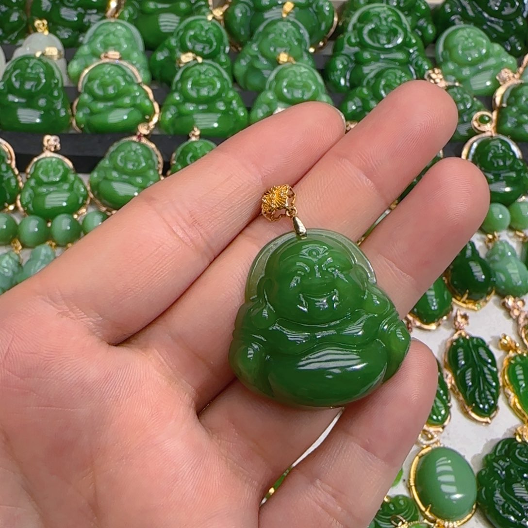 和田玉（碧玉）18K金镶嵌颈饰