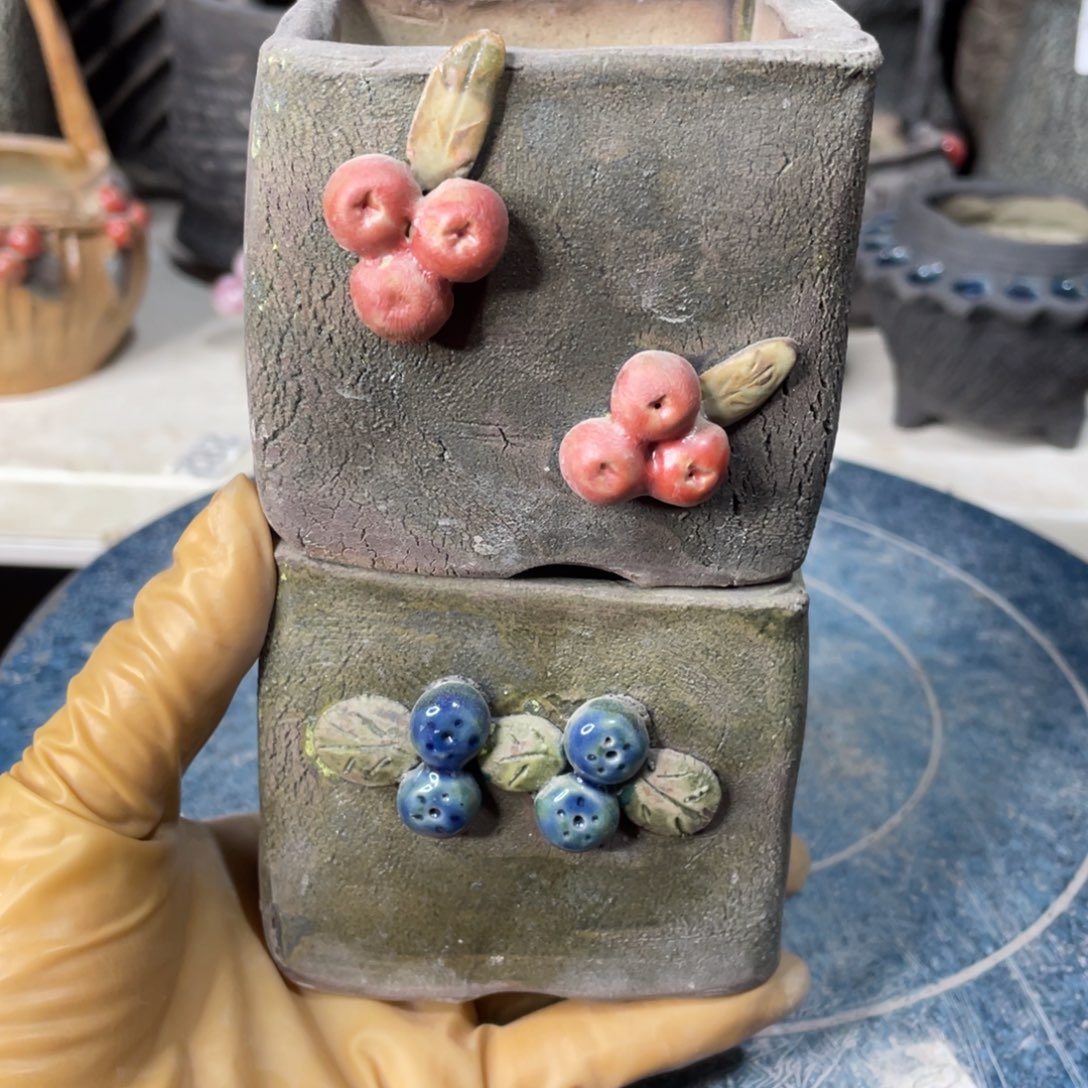 红陶微瑕的脸上有一丝的光晕