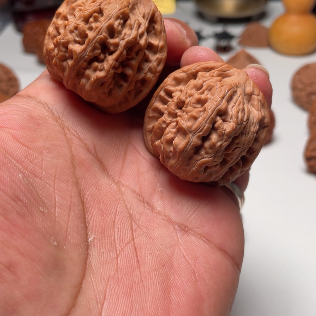 文玩核桃吊坠望月