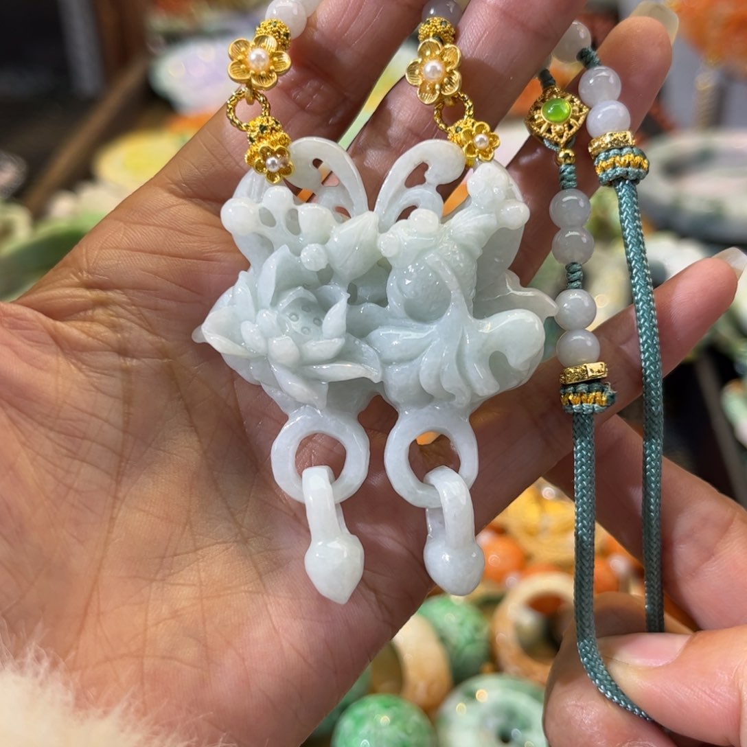 翡翠颈饰未镶嵌待编款