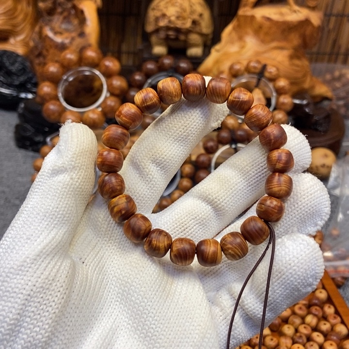 柏木j**f太行崖柏1.0 1.1老型陈化黑油龙胆闪电