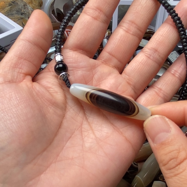 玛瑙/玉髓颈饰未镶嵌