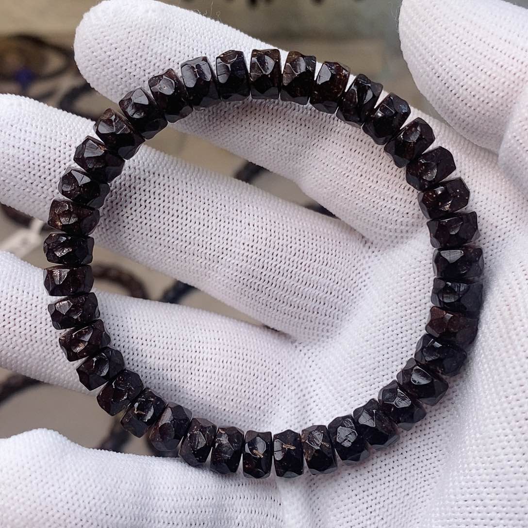 【闪购商品】椰蒂手串8.5无相单圈干磨