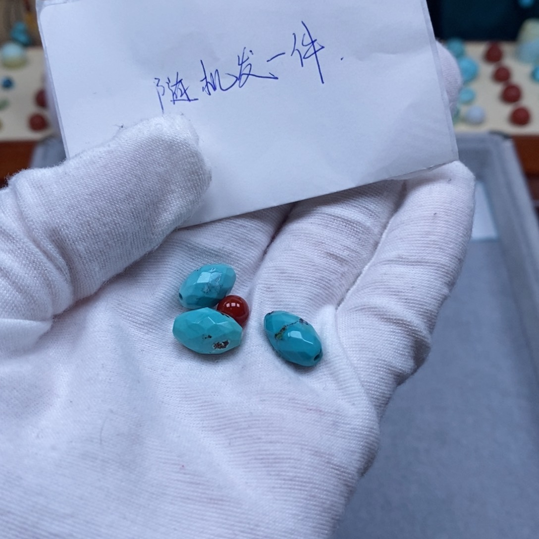 南红玛瑙配饰未镶嵌