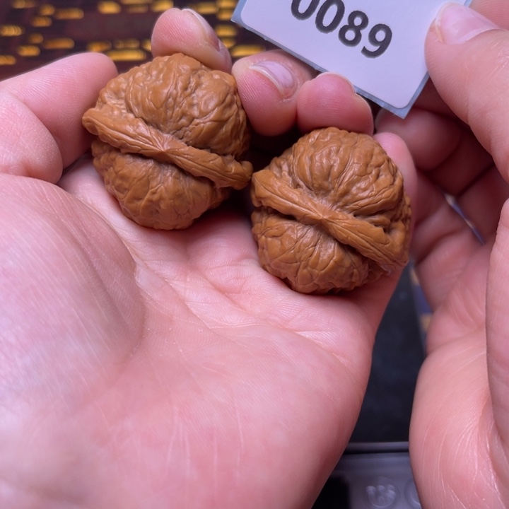 文玩核桃吊坠36娃饼0089