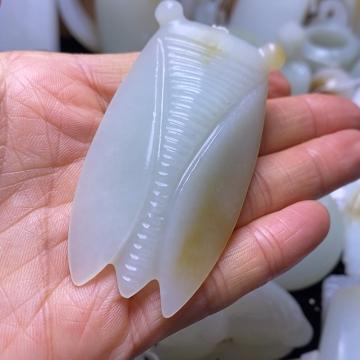 和田玉未镶嵌把件