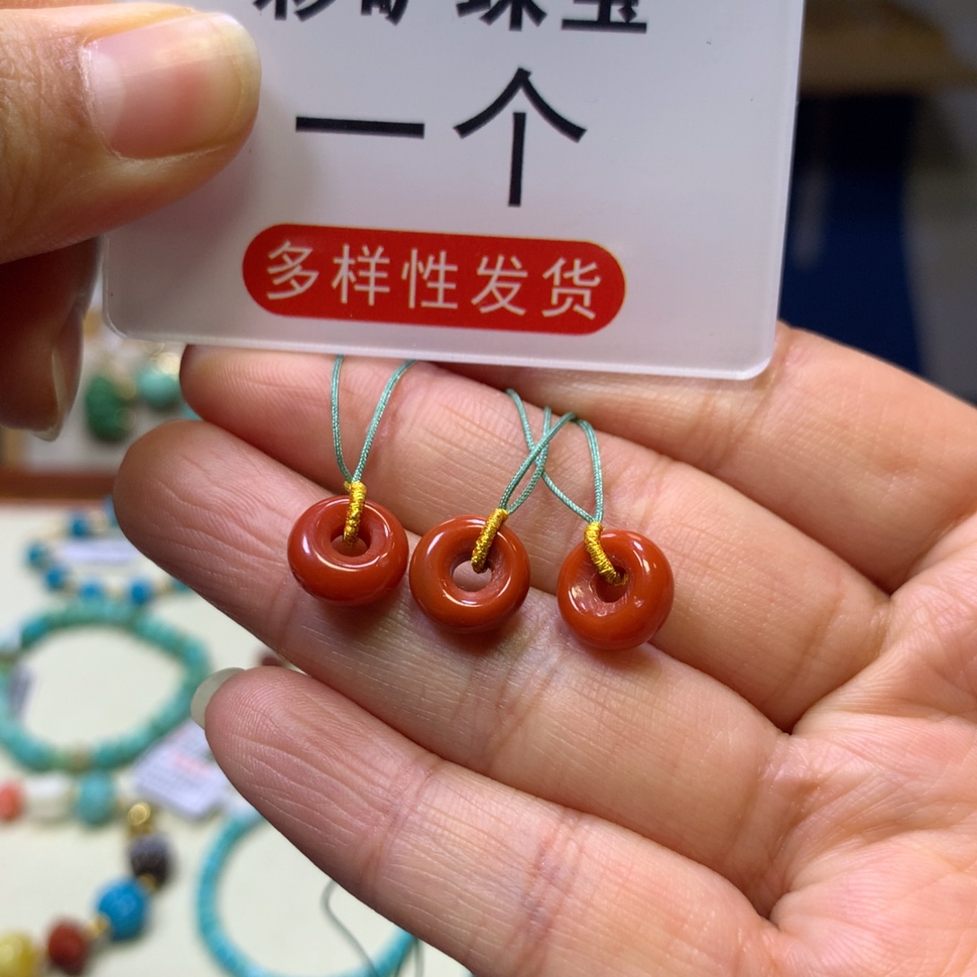 南红玛瑙未镶嵌挂件