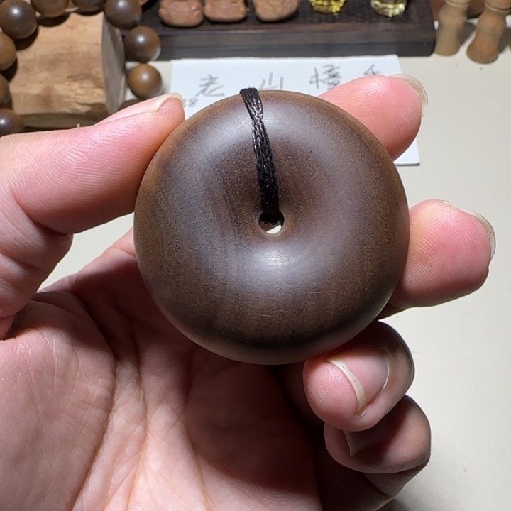 人***）檀香木老山檀香5×2黑肉面包圈奶甜瑕疵