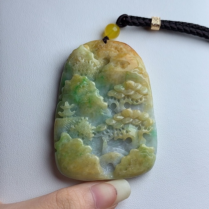 翡翠挂件未镶嵌山水