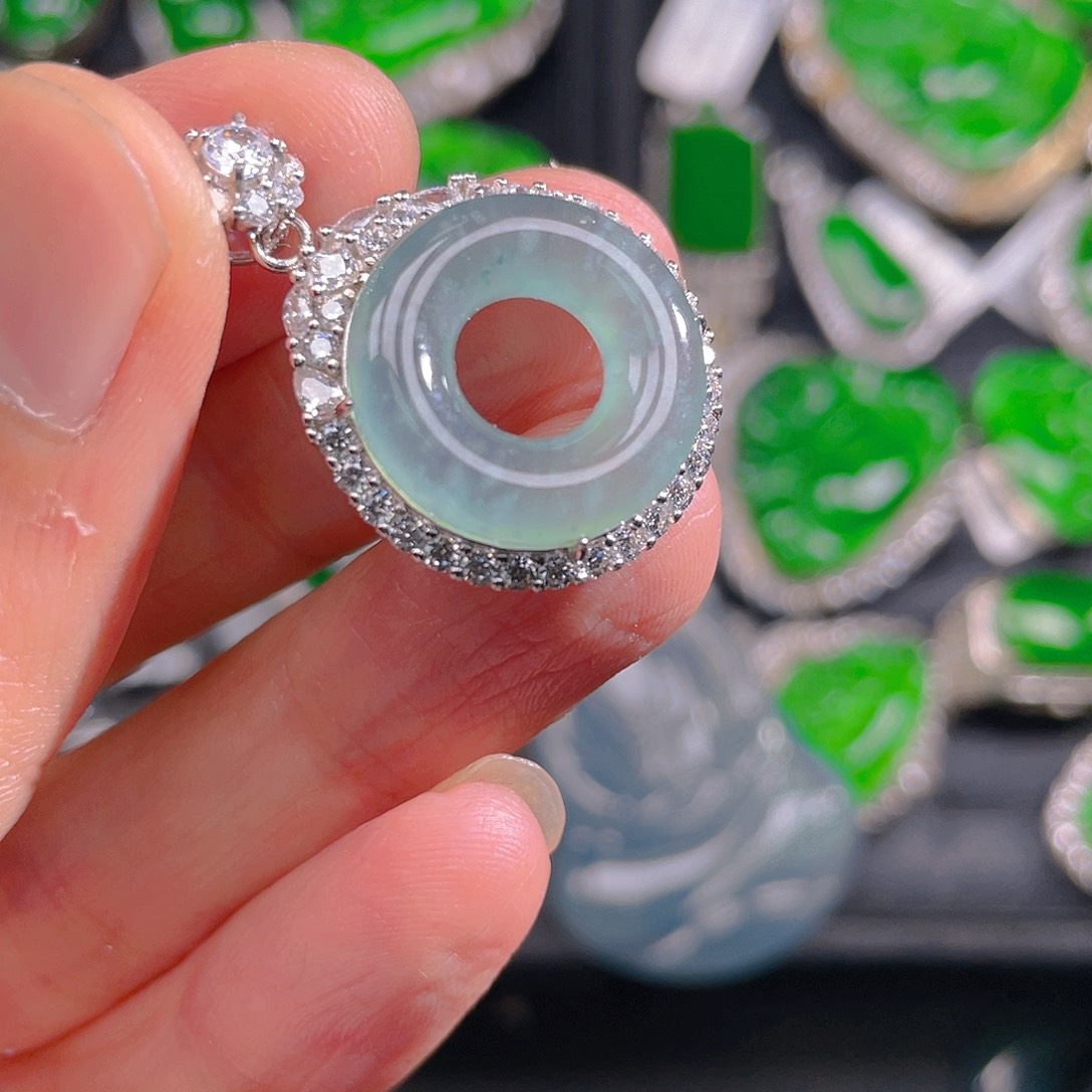 翡翠未镶嵌吊坠(不含链)