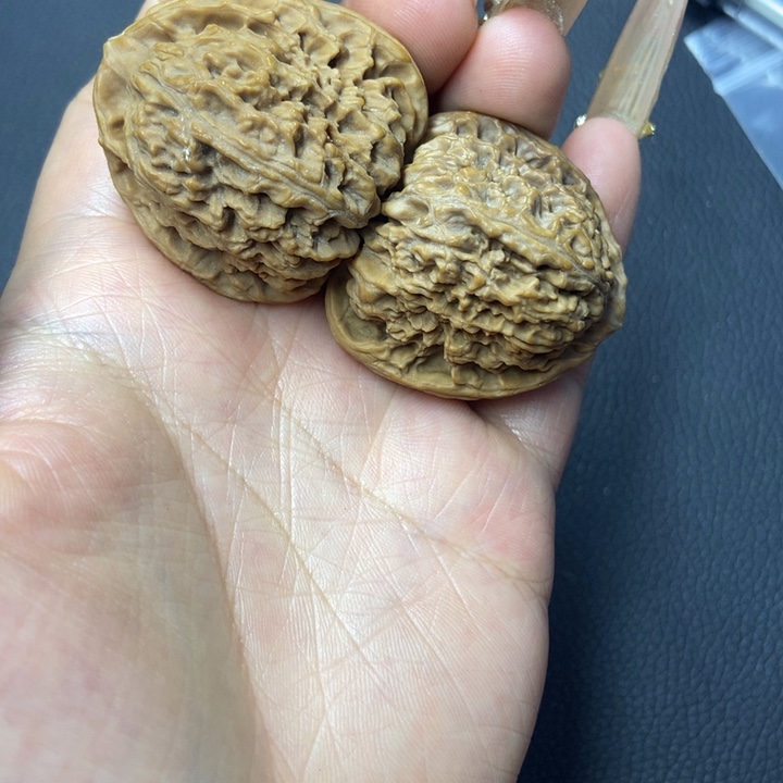 文玩核桃吊坠睡****学南疆的时候