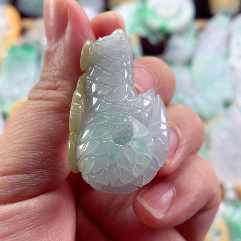 【闪购商品】翡翠吊坠(不含链)未镶嵌