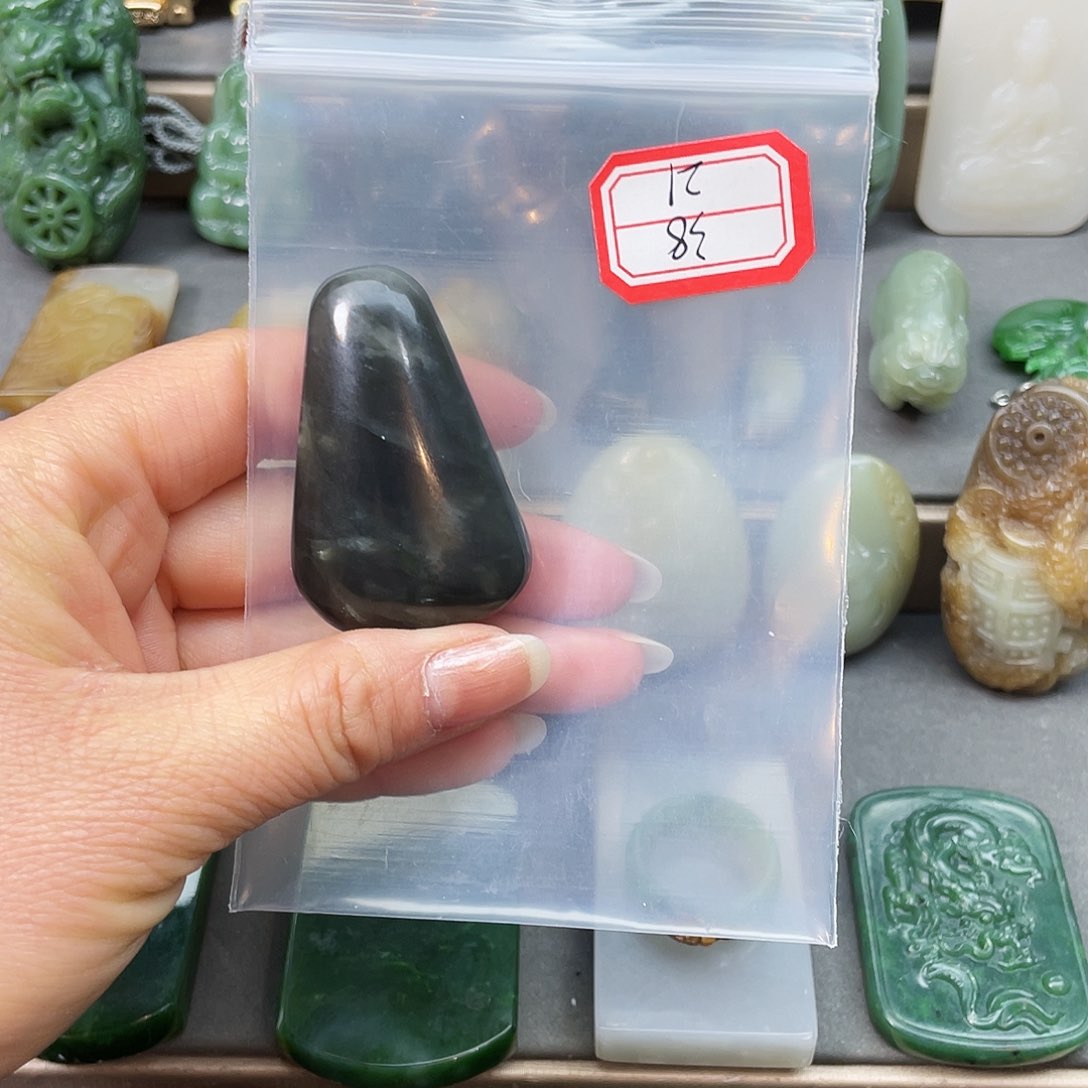 未镶嵌和田玉挂件