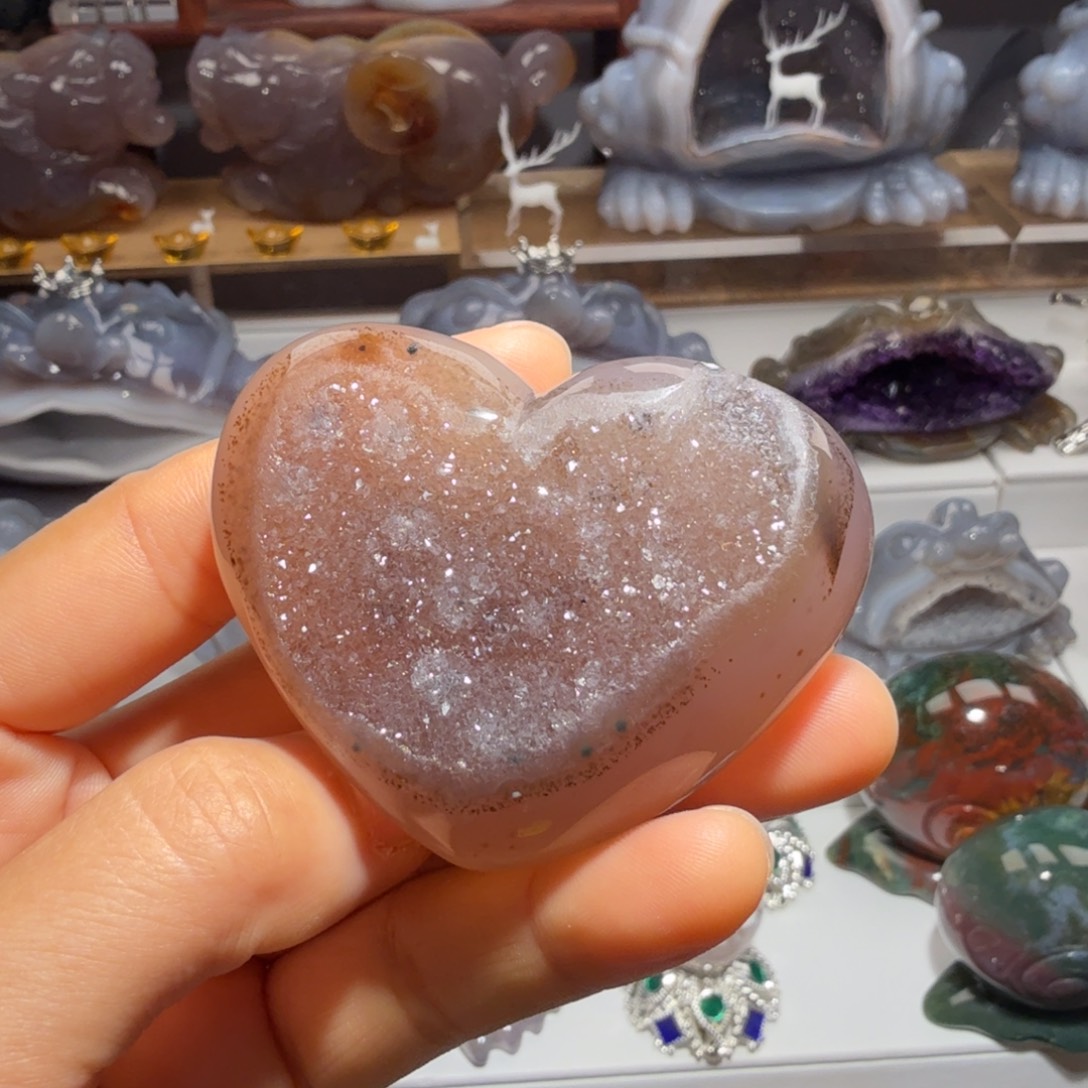 霓***光玛瑙/玉髓未镶嵌摆件