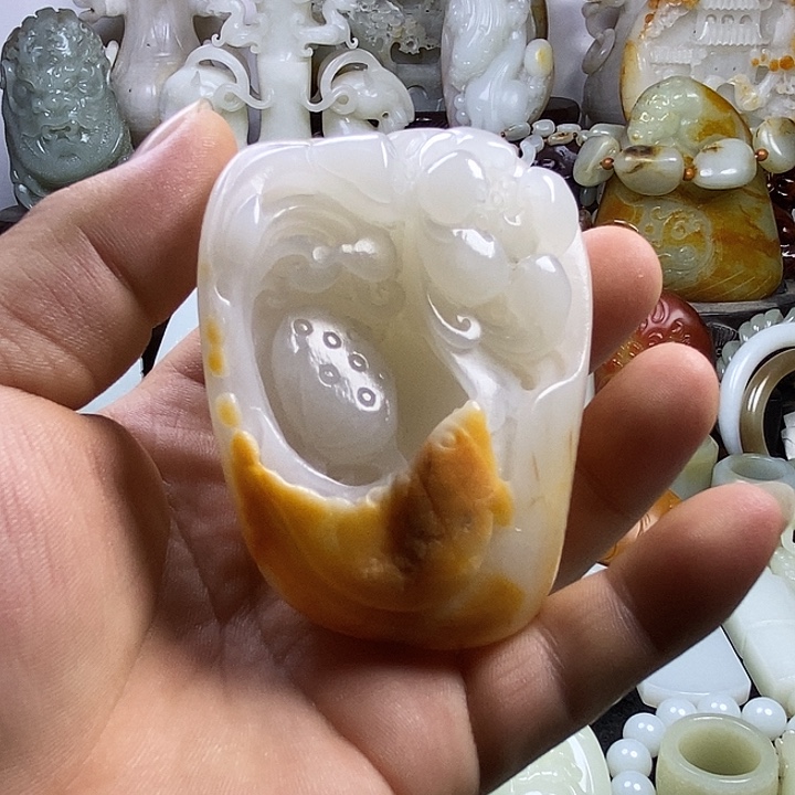 天***翔和田玉未镶嵌把件