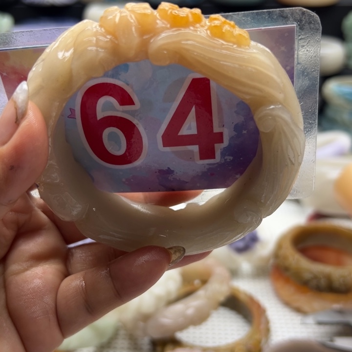 石英岩玉手镯未镶嵌