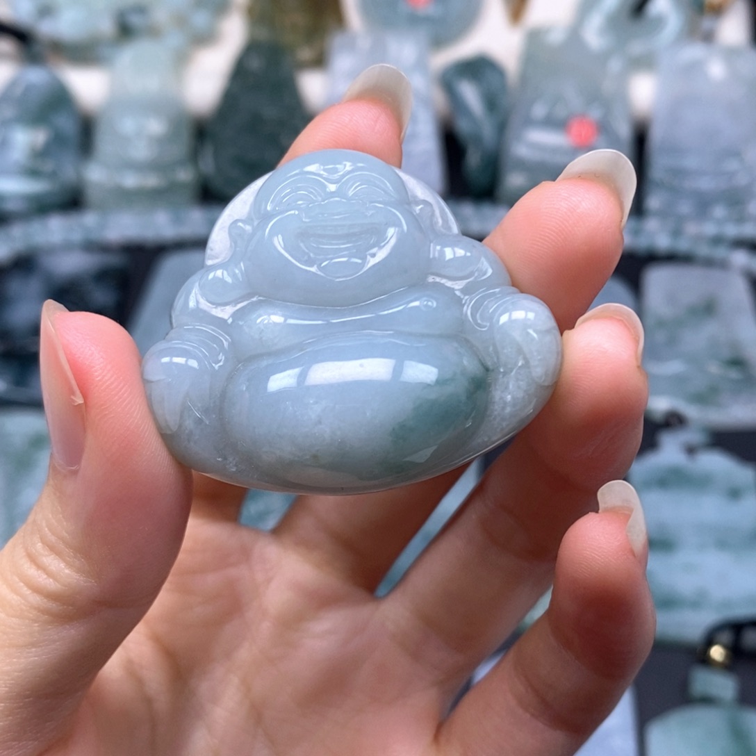 翡翠未镶嵌颈饰佛公