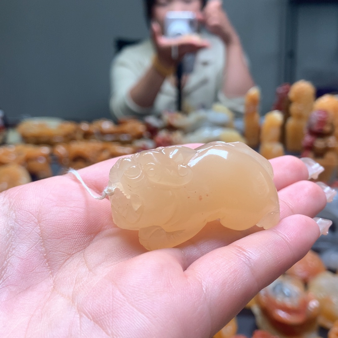 石英质玉（黄龙玉）未镶嵌挂件