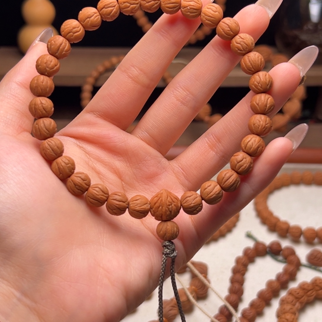 㥀****木质类陕西龙纹桃核8.9