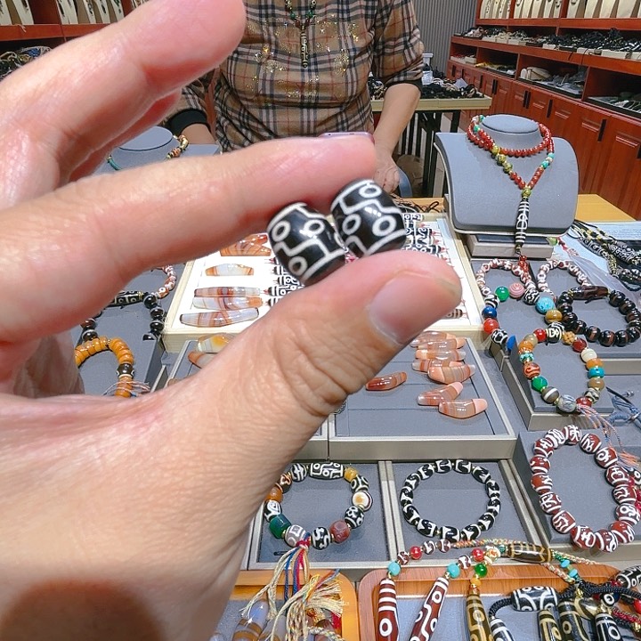 未镶嵌玛瑙/玉髓珠宝奇石