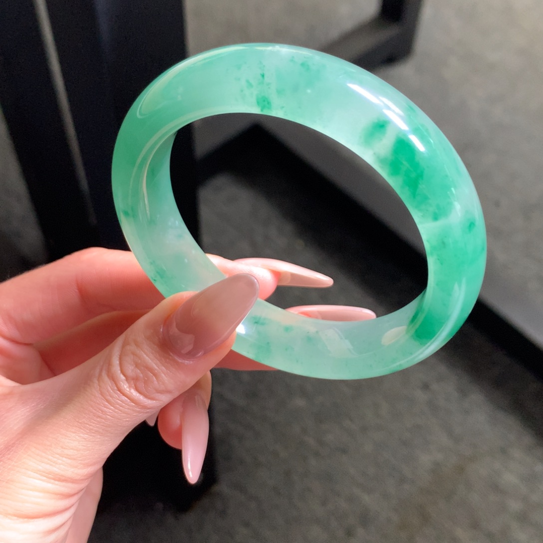 石英质玉未镶嵌手镯