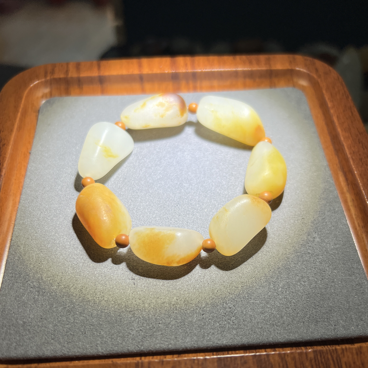 新疆和田玉原石手串