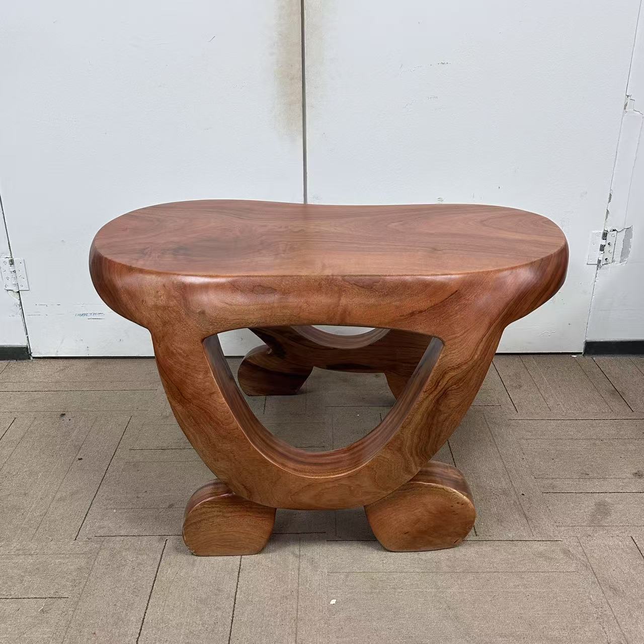 103*63*60尺寸香樟创意茶桌